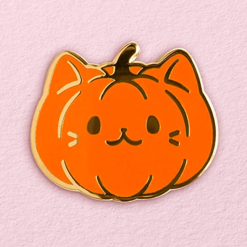 🐈‍⬛ Midnight Kitty Pumpkin Brooch A little spooky, a lot of style.