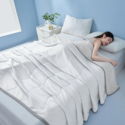 Aramnew AirLuxe Cooling Duvet Lightweight luxury with an instant cooling touch.