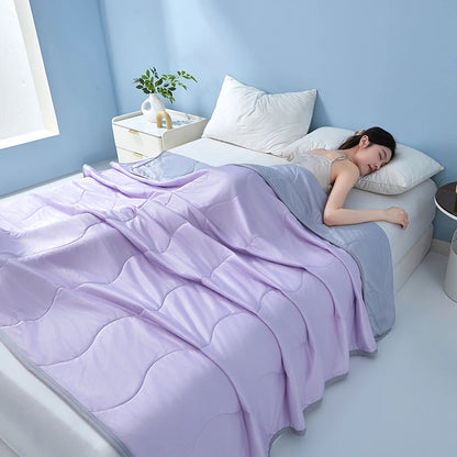 Aramnew AirLuxe Cooling Duvet Lightweight luxury with an instant cooling touch.