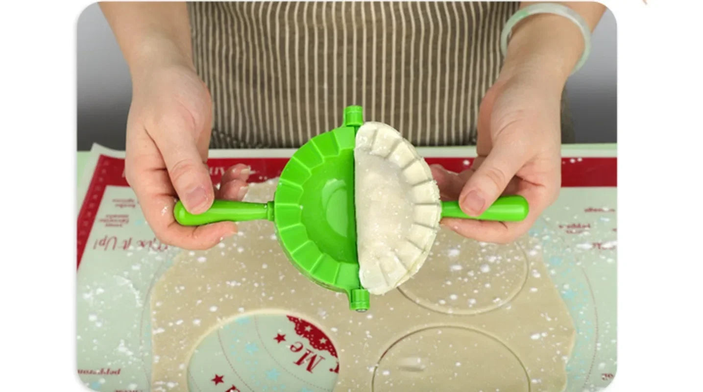 Aramnew ChefPress Pastry Mould Set. A practical and fun way to craft perfectly sealed dumplings, empanadas, and pastries at home.