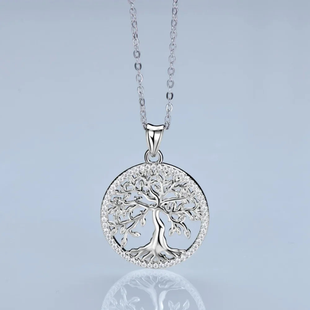 Aramnew Lumière de Vie Necklace Timeless sparkle inspired by the beauty of life itself.