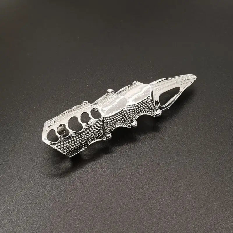 Shadow Claw Ring Bold Style. Dark Attitude.