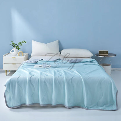 Aramnew AirLuxe Cooling Duvet Lightweight luxury with an instant cooling touch.