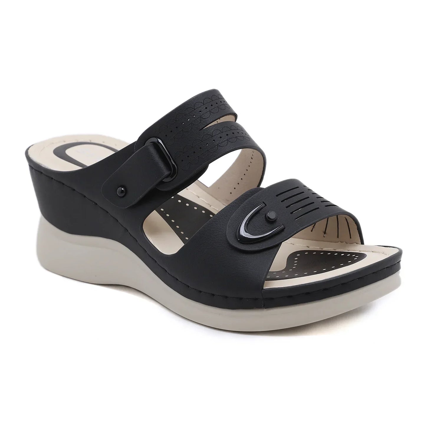 Aramnew BreezePlatform Sandals. Lightweight, breathable and perfect for relaxed beach days or casual outings.