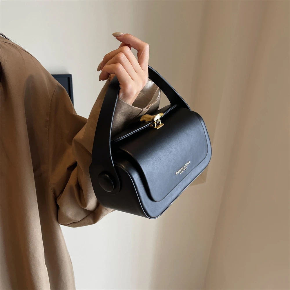 ARAMNEW LUNA VAULT Bag. Timeless design for the modern woman.