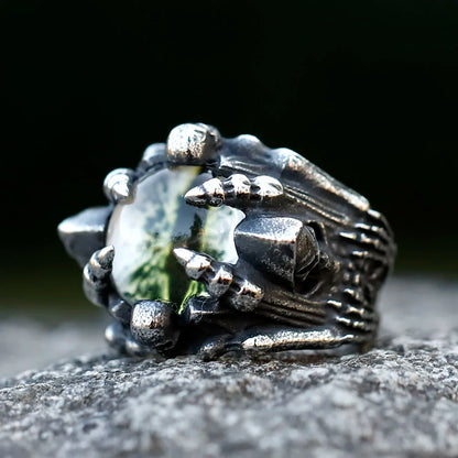 Midnight Skull Punk Ring Bold Style. Fearless Attitude.