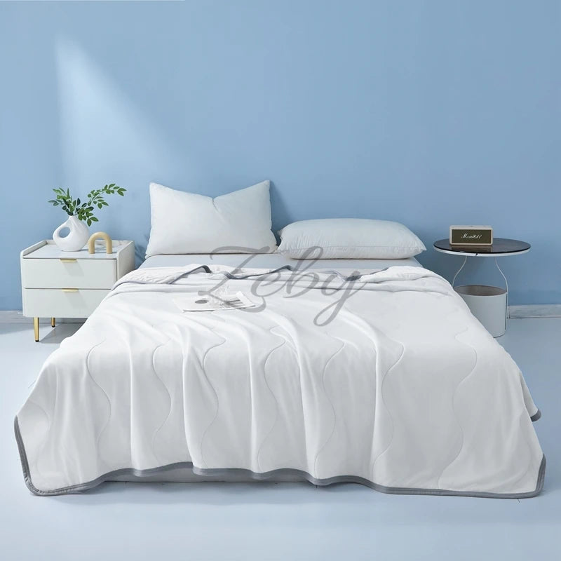 Aramnew AirLuxe Cooling Duvet Lightweight luxury with an instant cooling touch.