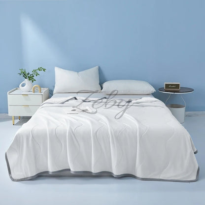 Aramnew AirLuxe Cooling Duvet Lightweight luxury with an instant cooling touch.
