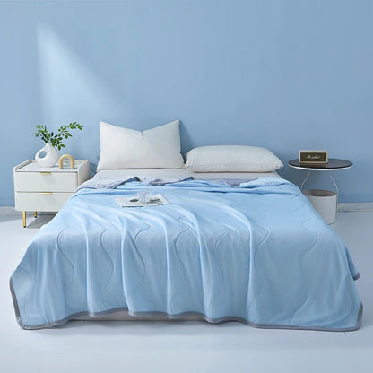 Aramnew AirLuxe Cooling Duvet Lightweight luxury with an instant cooling touch.