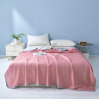 Aramnew AirLuxe Cooling Duvet Lightweight luxury with an instant cooling touch.
