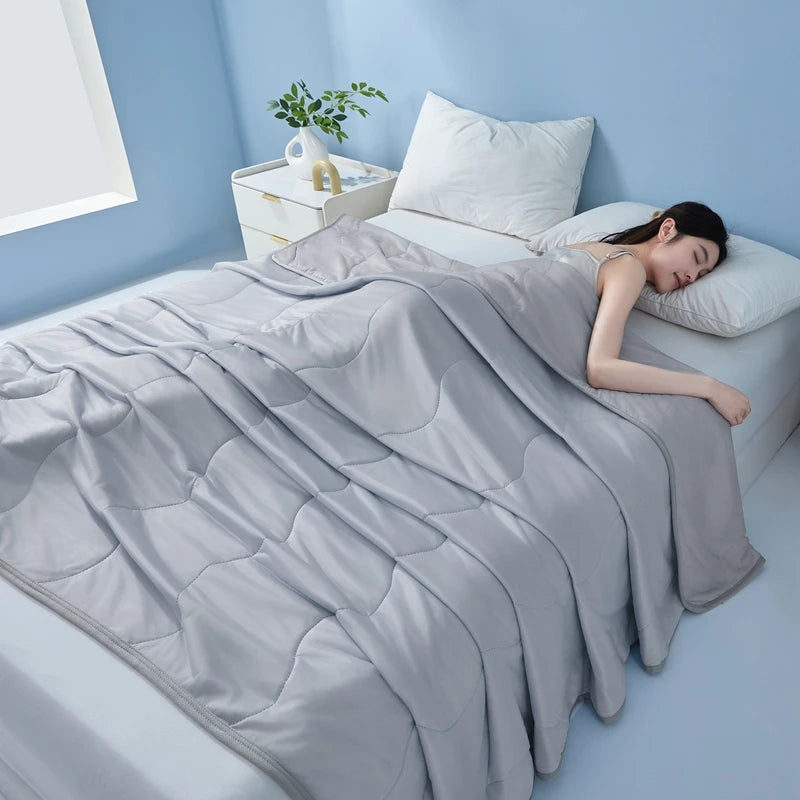 Aramnew AirLuxe Cooling Duvet Lightweight luxury with an instant cooling touch.