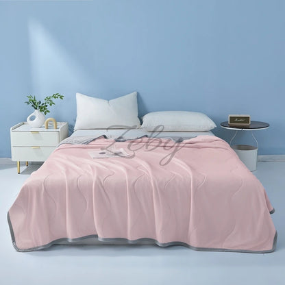 Aramnew AirLuxe Cooling Duvet Lightweight luxury with an instant cooling touch.